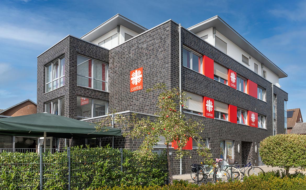 Neubau eines Tagespflegestätte mit Verwaltungsräumen und Wohnungen in Hückelhoven (Caritas – Haus) - Architekturbüro Wolfgang Emondts in Hückelhoven